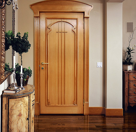 Межкомнатные двери из массива